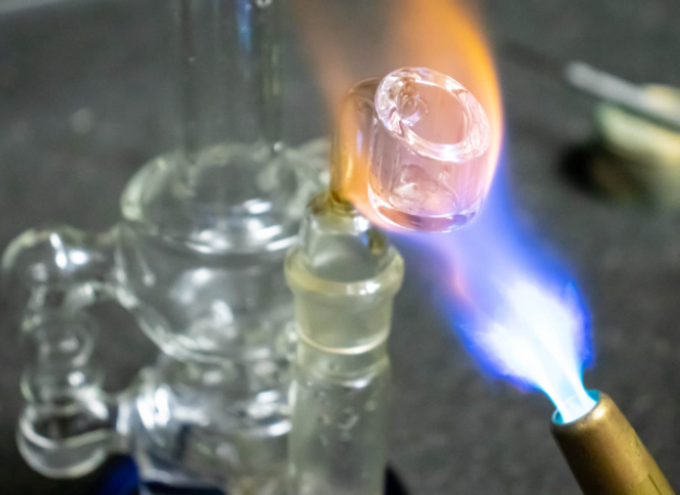 heart the nail temperature